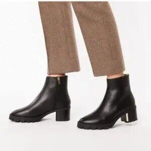 Coach Chrissy Womens Size 9 Black Leather Block Heel Side Zip Bootie Casual